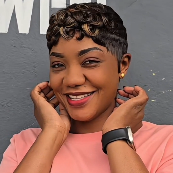 Full Lace Black Blonde Highlight Curly Short Pixie Cut Human Hair Wig