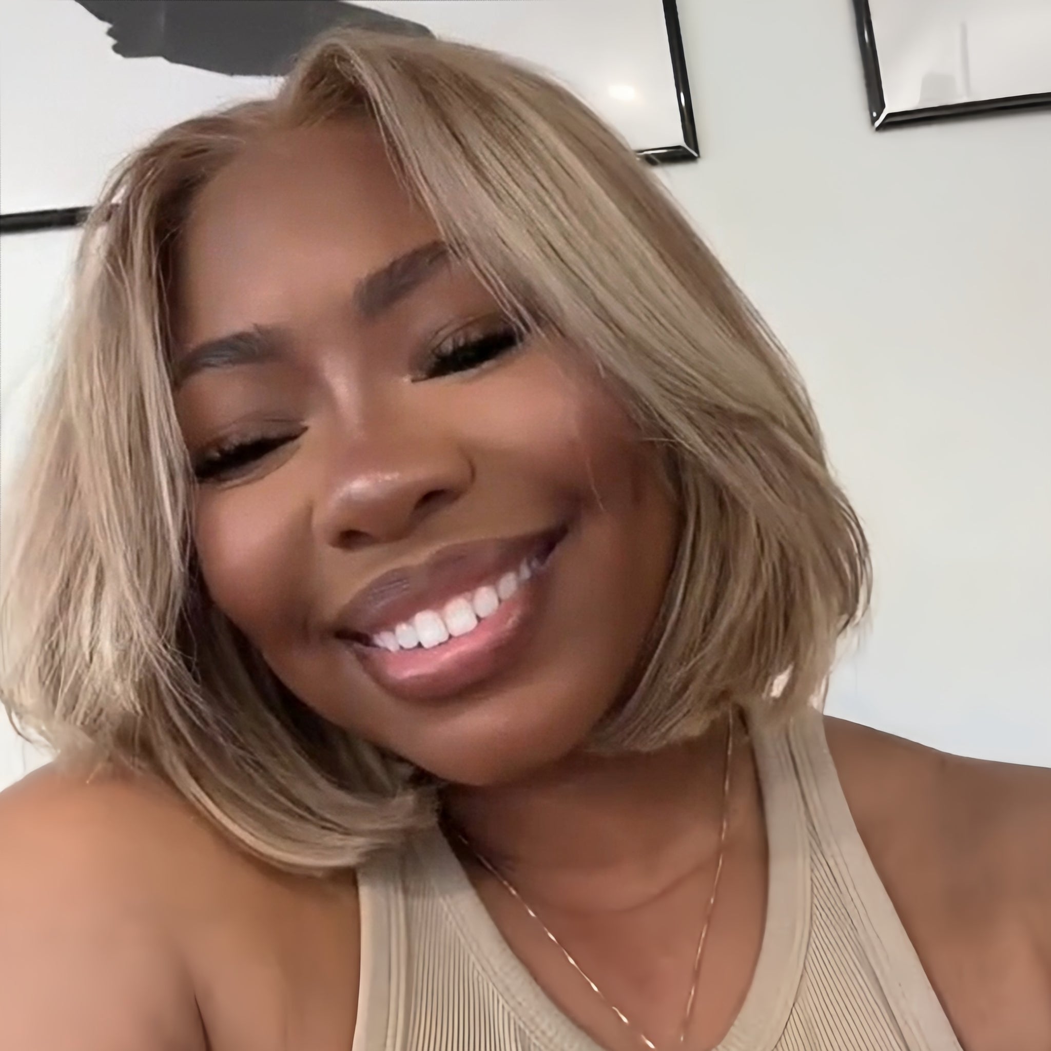 Wig Fast Two Ash Blonde Layered Cut Bob 5x5 Lace Closure Wig โ coracrown