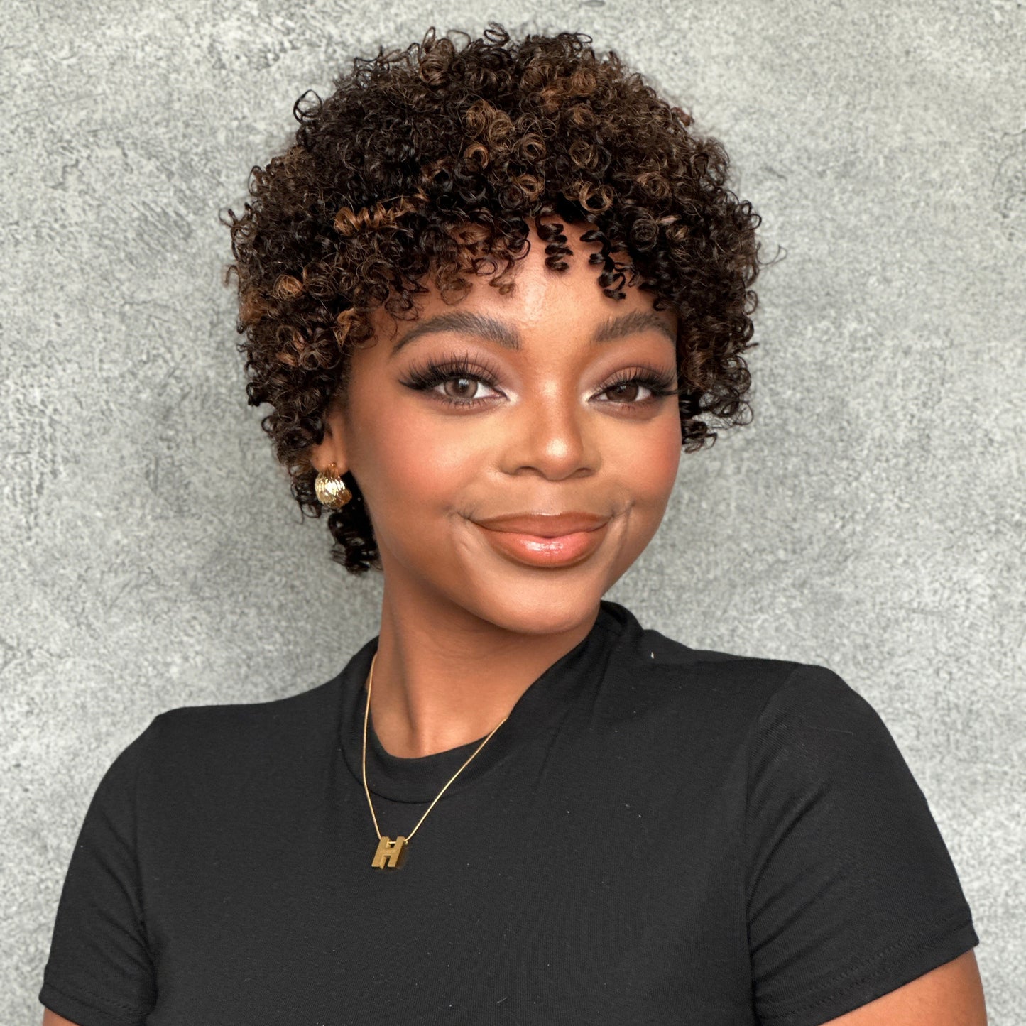 Put on & Go Highlight P2/27 Short Afro Curly Wig With Bangs