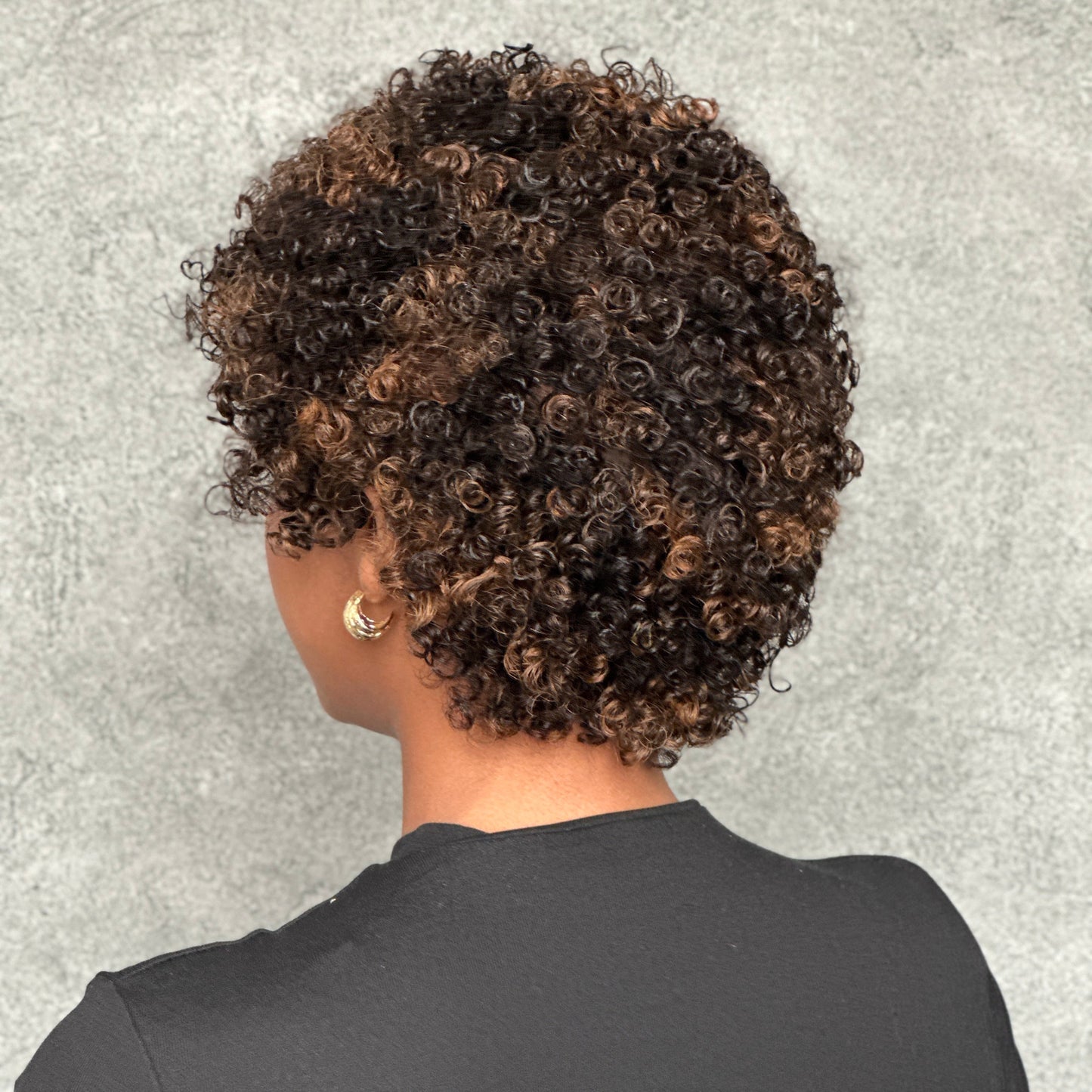 Put on & Go Highlight P2/27 Short Afro Curly Wig With Bangs