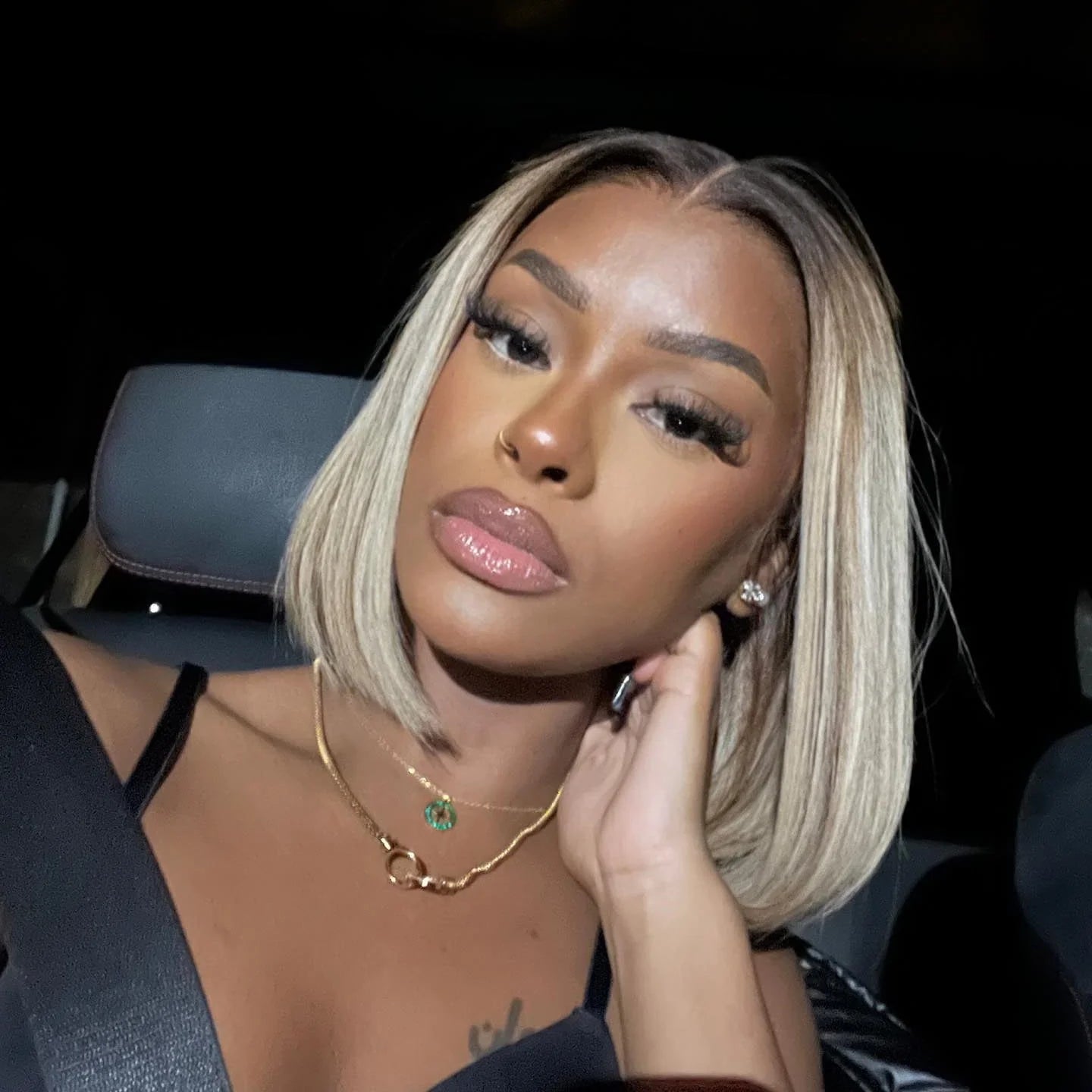 Chic Ash Blonde Highlights 7×5 HD Lace Closure Bob Wig 100% Human Hair